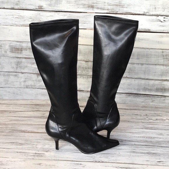 Donald J Pliner Lena black leather pointed boots - Picture 2 of 6